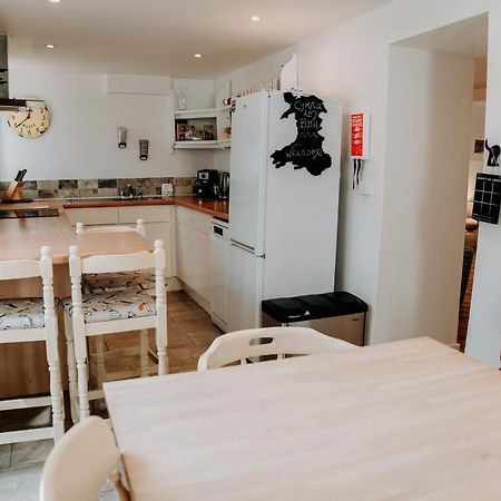 Hamilton Lodge - Cottage Sleeps 8 ฟิชการ์ด ภายนอก รูปภาพ